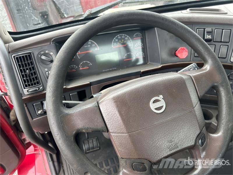 Volvo VNL300 6x4 T/A Day Cab Truck Tractor Trekkers