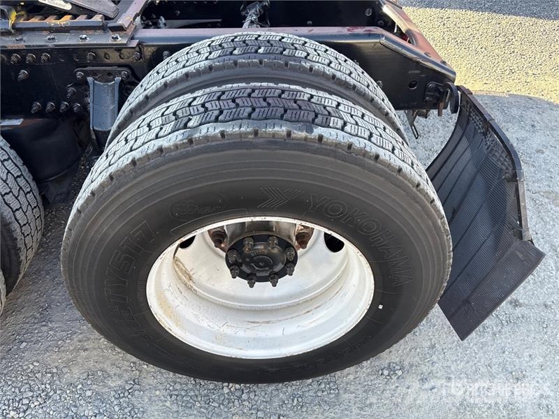 Volvo VNL300 6x4 T/A Day Cab Truck Tractor Trekkers