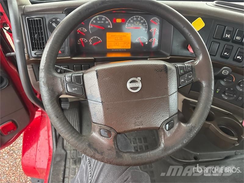 Volvo VNL300 6x4 T/A Day Cab Truck Tractor Trekkers