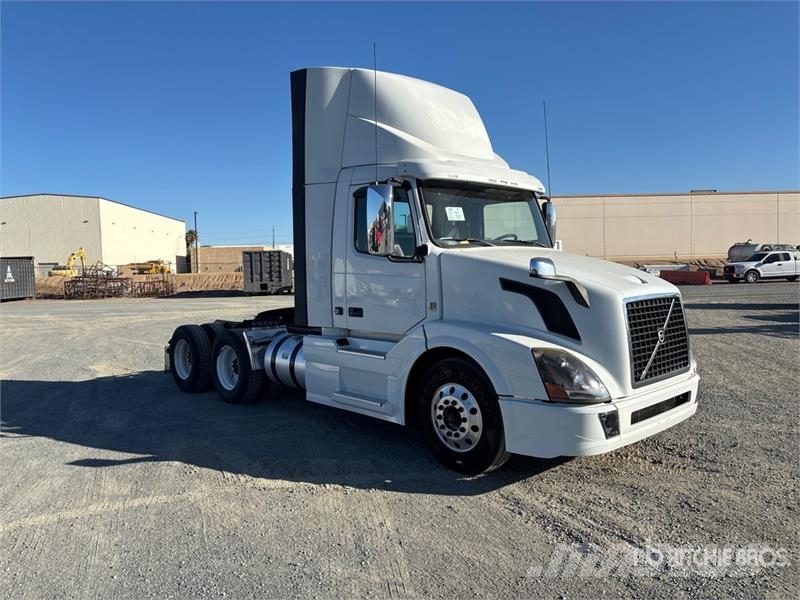 Volvo VNL300 6x4 T/A Day Cab Truck Tractor Trekkers