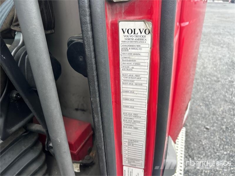 Volvo VNL300 6x4 T/A Day Cab Truck Tractor Trekkers