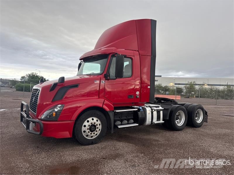 Volvo VNL300 6x4 T/A Day Cab Truck Tractor Trekkers