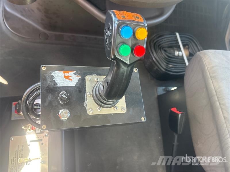 Volvo VNL300 6x4 Water Truck Цистерни за вода