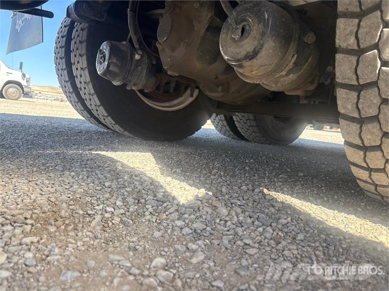 Volvo VNL300 6x4 Water Truck Цистерни за вода