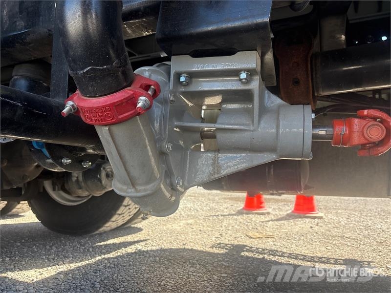Volvo VNL300 6x4 Water Truck Цистерни за вода