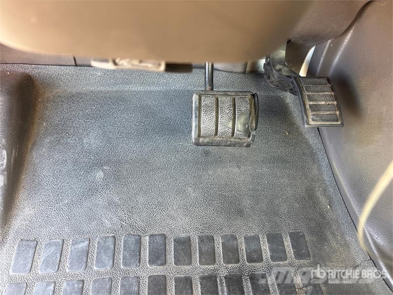 Volvo VNL300 6x4 Water Truck Цистерни за вода