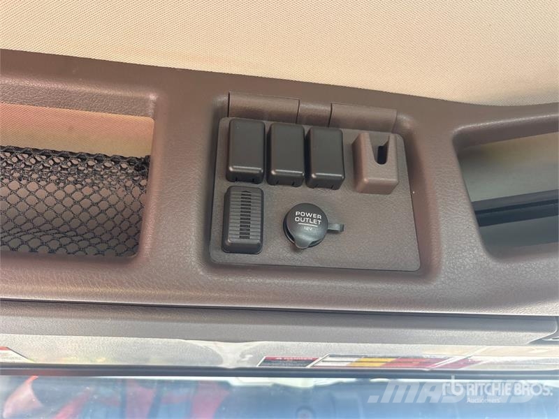 Volvo VNL300 6x4 Water Truck Цистерни за вода