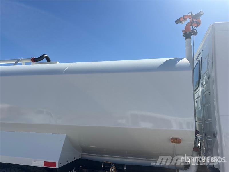 Volvo VNL300 6x4 Water Truck Цистерни за вода