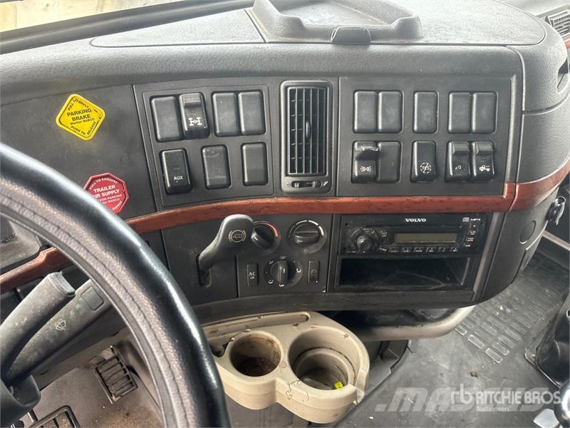 Volvo VNL630 Tracteur routier
