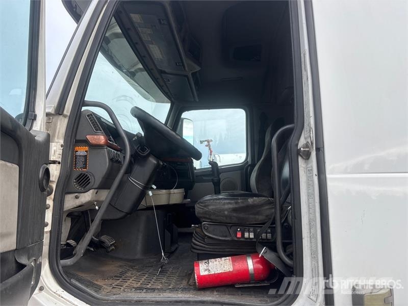 Volvo VNL630 Tracteur routier