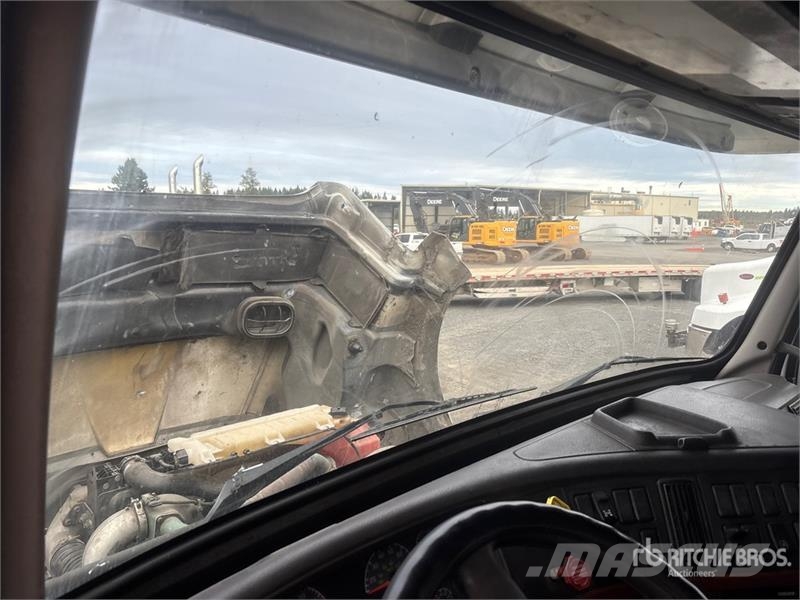 Volvo VNL630 Tracteur routier