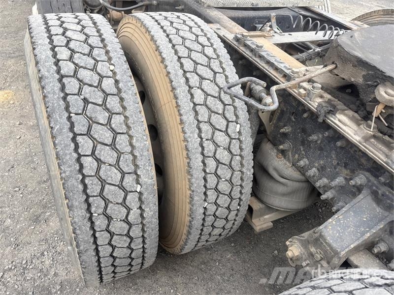 Volvo VNL630 Tracteur routier