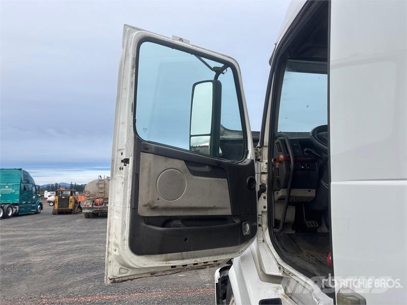 Volvo VNL630 Tracteur routier