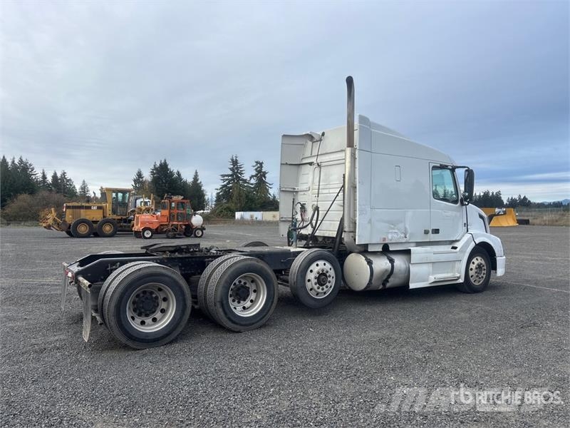Volvo VNL630 Tracteur routier