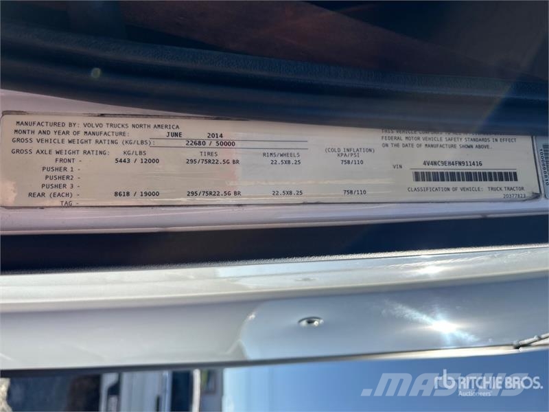 Volvo VNL64T-300 6x4 T/A Day Cab Truck Tractor Trekkers