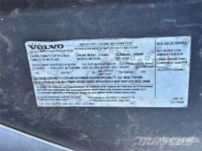 Volvo VNL64T-300 6x4 T/A Day Cab Truck Tractor Trekkers