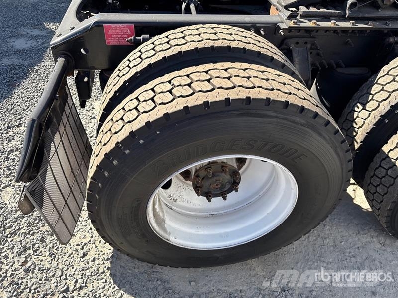 Volvo VNL64T-300 6x4 T/A Day Cab Truck Tractor Trekkers