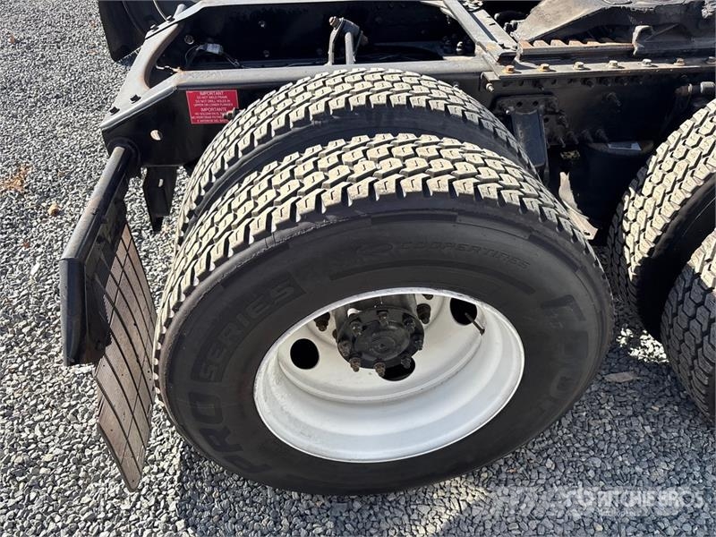 Volvo VNL64T-300 6x4 T/A Day Cab Truck Tractor Trekkers