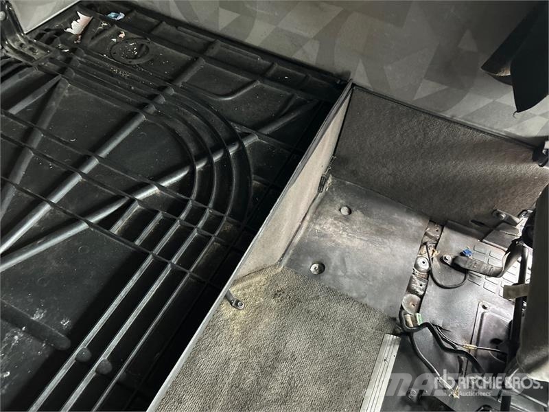 Volvo VNL670 وحدات الجر