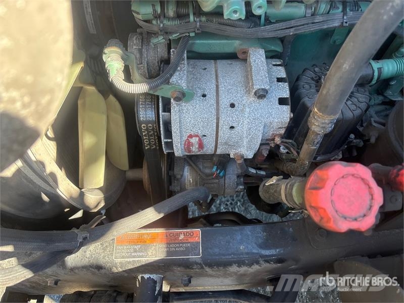 Volvo VNL670 牵引车