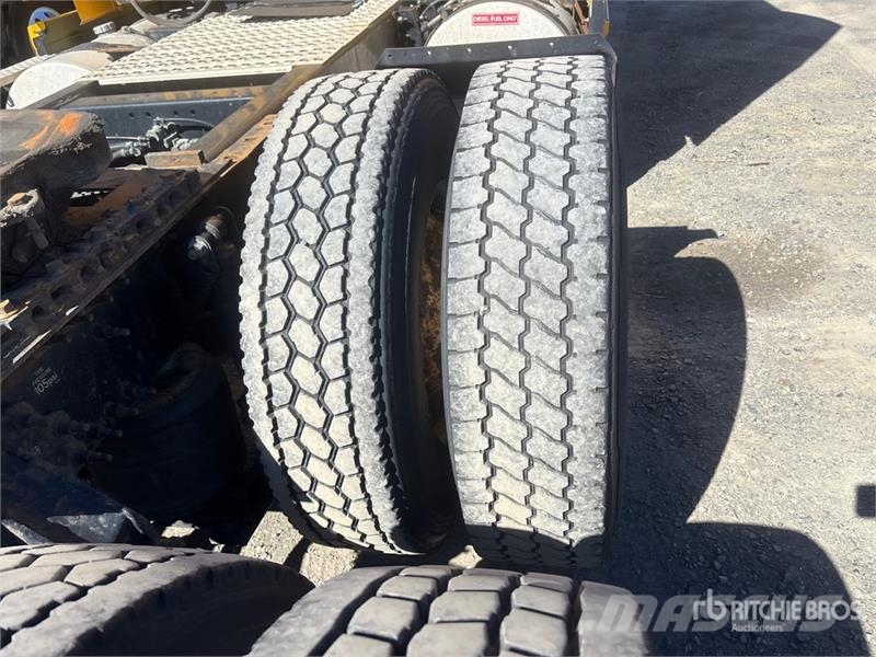 Volvo VNL670 牵引车
