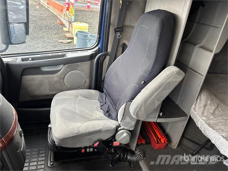 Volvo VNL670 وحدات الجر