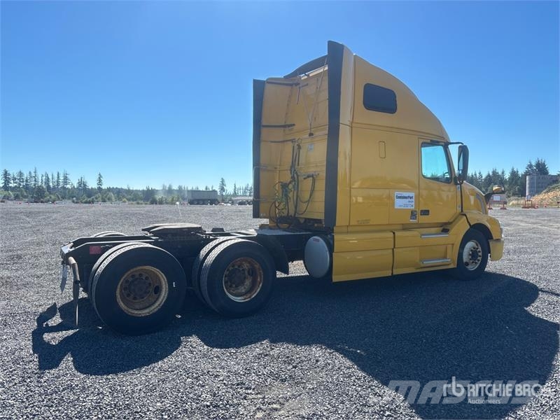 Volvo VNL670 牵引车