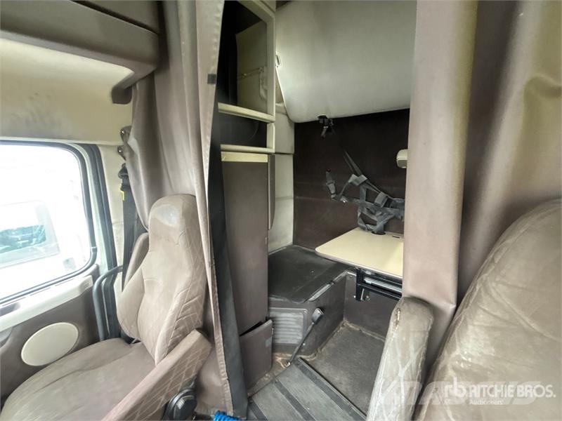 Volvo VNL670 牵引车