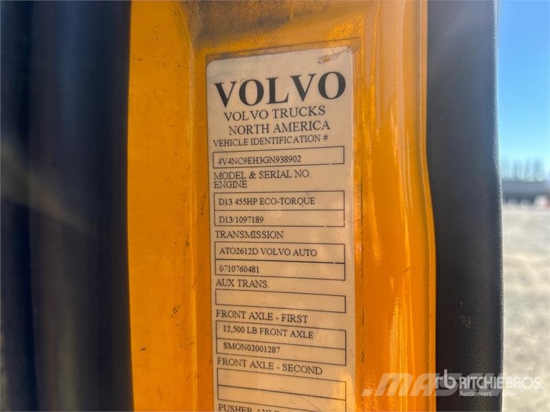 Volvo VNL670 牵引车