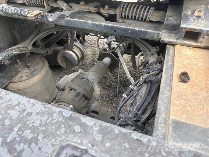 Volvo VNL670 牵引车