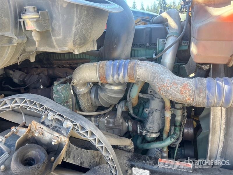 Volvo VNL670 牵引车