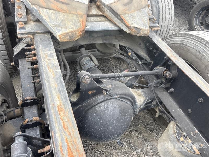 Volvo VNL670 牵引车