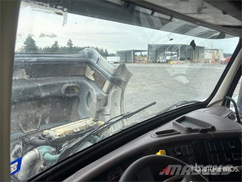 Volvo VNL670 牵引车