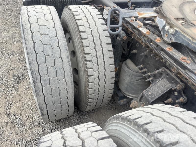 Volvo VNL670 牵引车