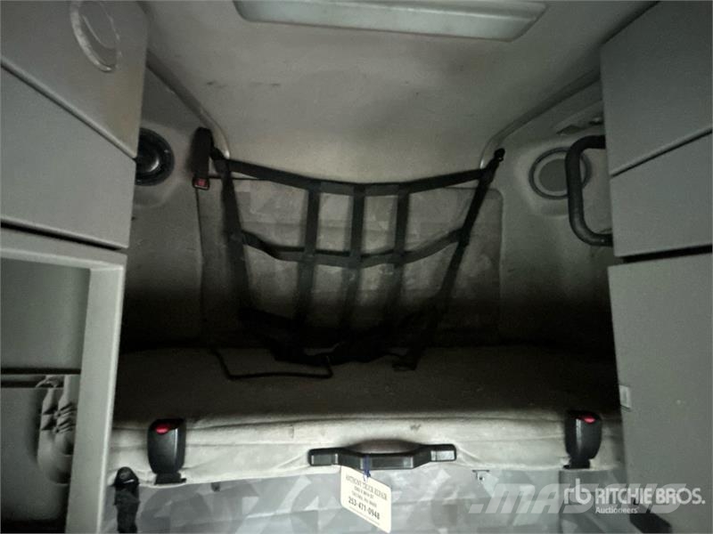 Volvo VNL670 وحدات الجر