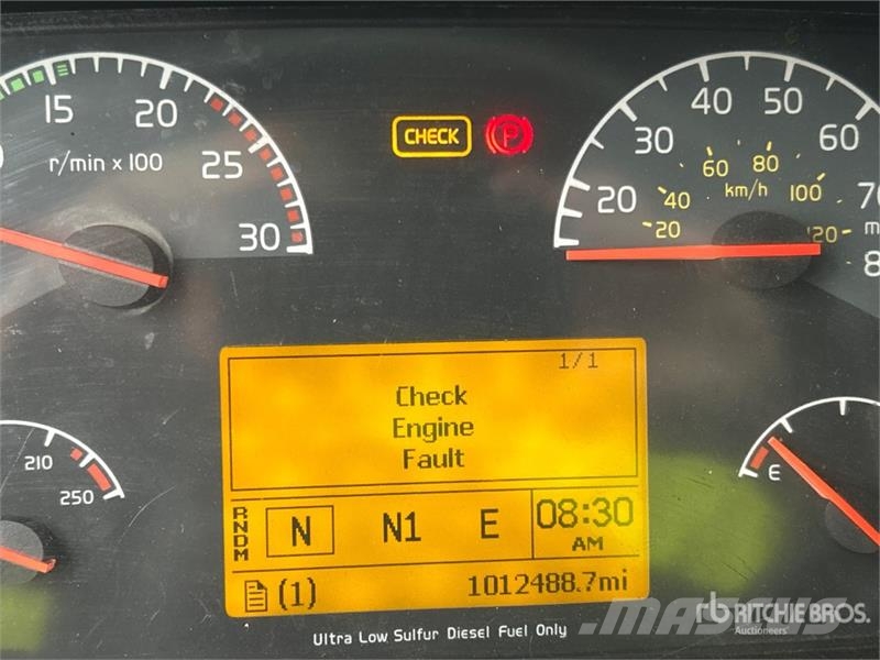 Volvo VNL670 وحدات الجر