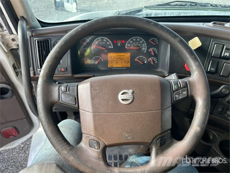 Volvo VNL670 Vilcēji