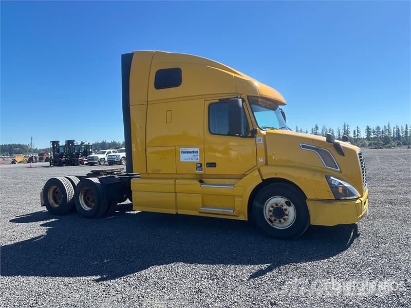 Volvo VNL670 牵引车