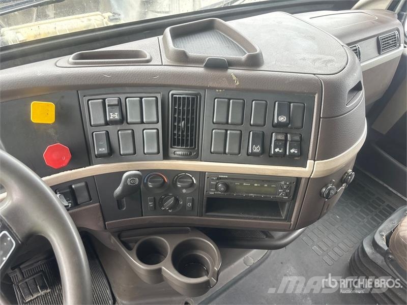 Volvo VNL670 牵引车