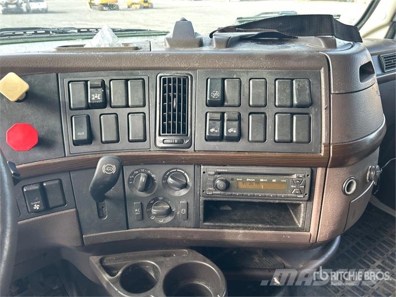 Volvo VNL670 Vilcēji