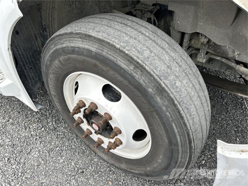 Volvo VNL670 وحدات الجر