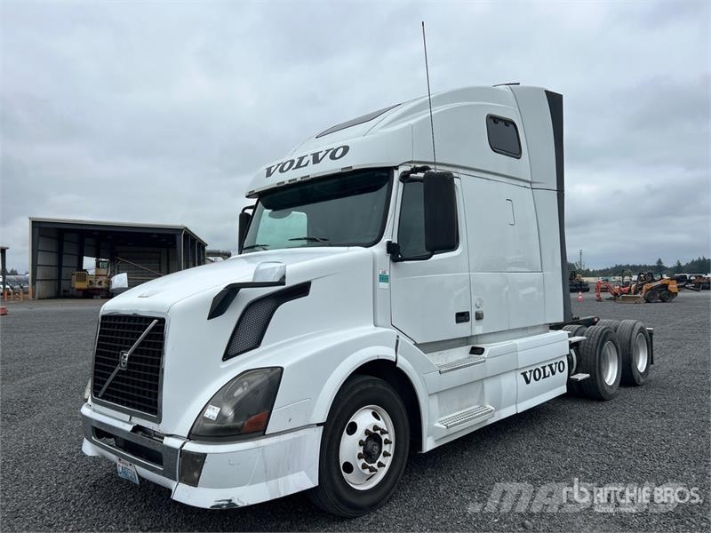 Volvo VNL670 وحدات الجر