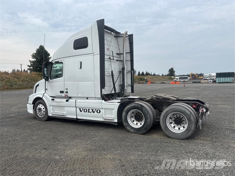 Volvo VNL670 牵引车