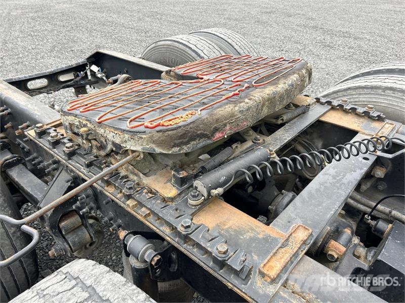 Volvo VNL670 وحدات الجر
