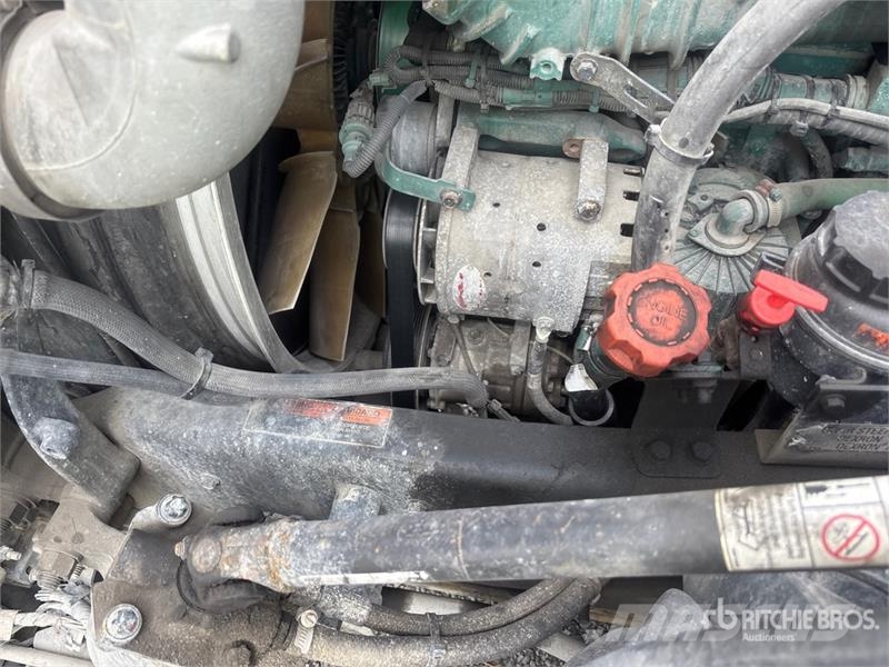 Volvo VNL670 牵引车