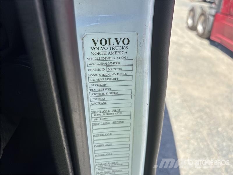 Volvo VNL760 Vetopöytäautot