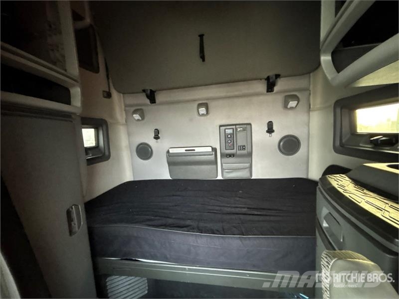 Volvo VNL760 وحدات الجر