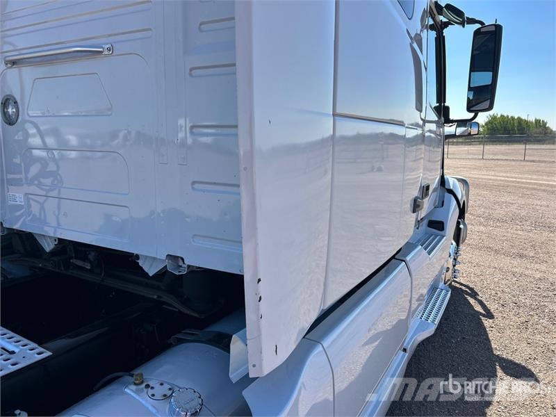 Volvo VNL760 Τράκτορες