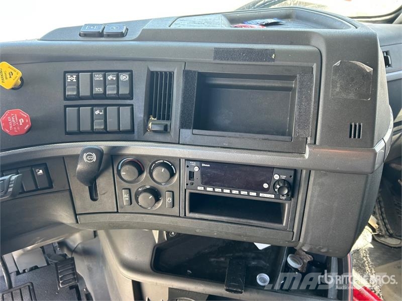 Volvo VNL760 Prime Movers