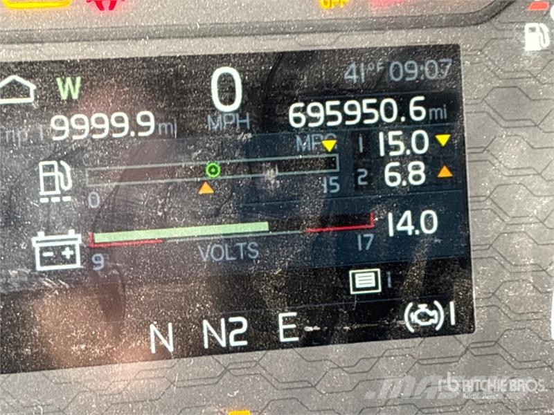 Volvo VNL760 وحدات الجر